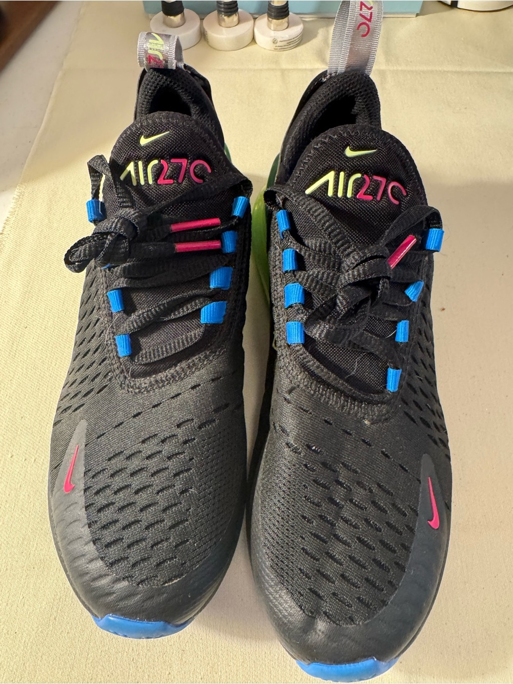 Nike Air270 Kids Black Running Sneakers with Neon Accents size 5.5